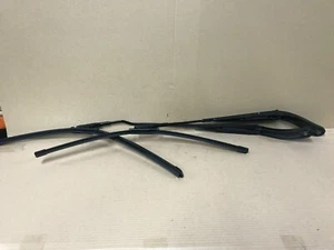 C-MAX FRONT WIPER SCREEN WIPER ARMS AND BLADE 30 & 24 INCH BLADES 2010 2018 - Picture 1 of 12
