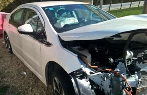 M8 Schraube/screw (Schlachtfest Opel Ampera Totalschaden 90' km) - Bild 1 von 3