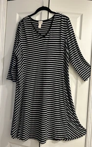 Chicos Black & White Striped Knit Dress~Criss-Cross V neck~3/4 sleev~44 bust~SZ3 - Picture 1 of 4