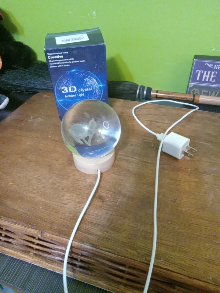 3d Crystal Ambient Light Cat Sculpture Optical Illusion Lamp - Image 1 of 4