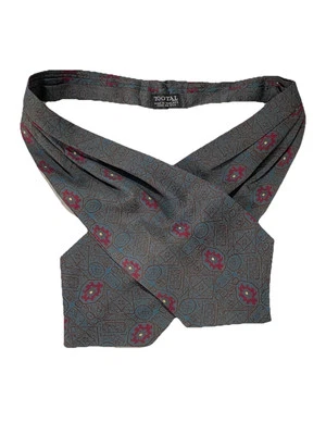 TOOTAL Green Geometric Ascot. M In England. Ec - Image 1 of 3