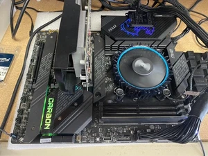 MSI MPG Z690 CARBON WIFI DDR5 M.2 ATX Intel Motherboard - Picture 1 of 5