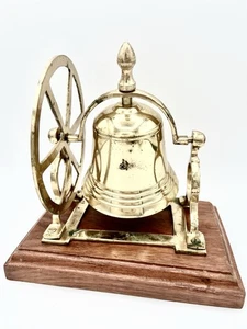 Vintage Brass Bell On Wood Base Made In India Nautical Desk Collectible - Bild 1 von 7