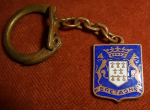 Porte-clés émaillé / Laiton Blason BRETAGNE héraldique Armoiries Lys & lévriers - Picture 1 of 4
