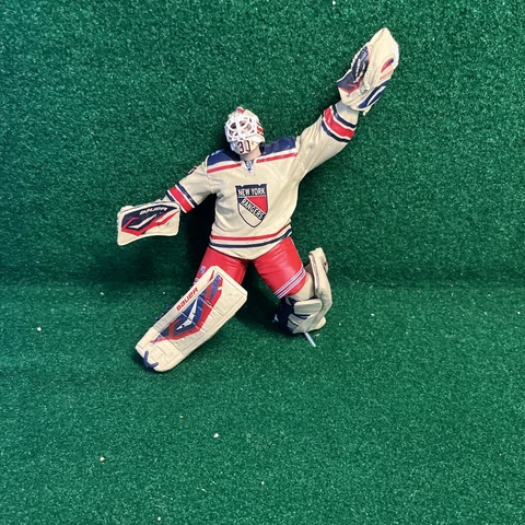 WINTER CLASSIC HENRIK LUNDQVIST MCFARLANE NHL SERIES 32 NEW YORK RANGERS Cover