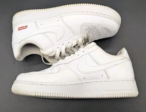 Taglia 7 - Nike Air Force 1 x Supreme Low Box Logo - Bianco - Foto 1 di 8