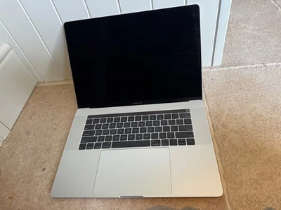 2019 Apple MacBook Pro 15" (i7/16GB/256GB)  - Image 1 of 4