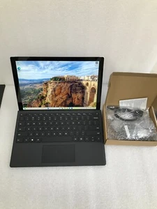 Microsoft Surface Pro 6 1796 12.3" Core i7-8650U 1.9GHz 8GB RAM 256GB W10 Bundle - Picture 1 of 9