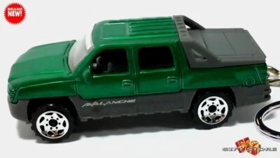 🎁🎁RARE KEYCHAIN GREEN CHEVY AVALANCHE Z71 CUSTOM Ltd Ed GREAT GIFT NOVELTY🎁🎁 - Image 1 of 4