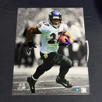 Foto autografiada por Ray Rice Baltimore Ravens en blanco y negro 16x20 MAB. Foto 1 de 3