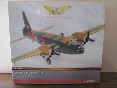 NEW Corgi WW2 Vickers Wellington MK.III 1:72 AA34803 RCAF 1942 'Attack By Night' - Image 1 of 4