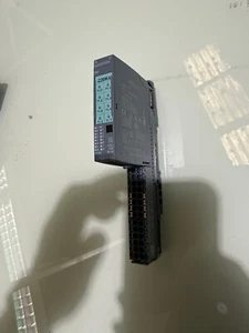 Siemens SIMATIC ET 200SP digitales Ausgangsmodul 6ES7132-6BF00-0CA0 - Bild 1 von 2