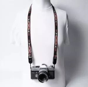 Camera Strap 40" Desert Black & Red Southwest Inspire w/ 2x Peak Design Anchors - Picture 1 of 11