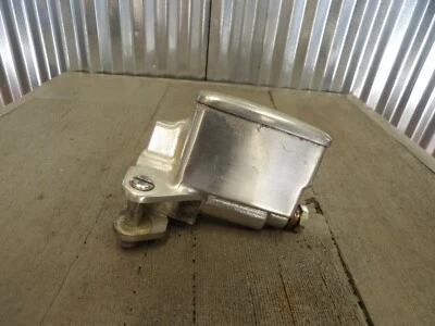 06-10 Kawasaki Vulcan Classic VN900 B/D FRONT BRAKE MASTER CYLINDER 43015-0065 - Image 1 of 4