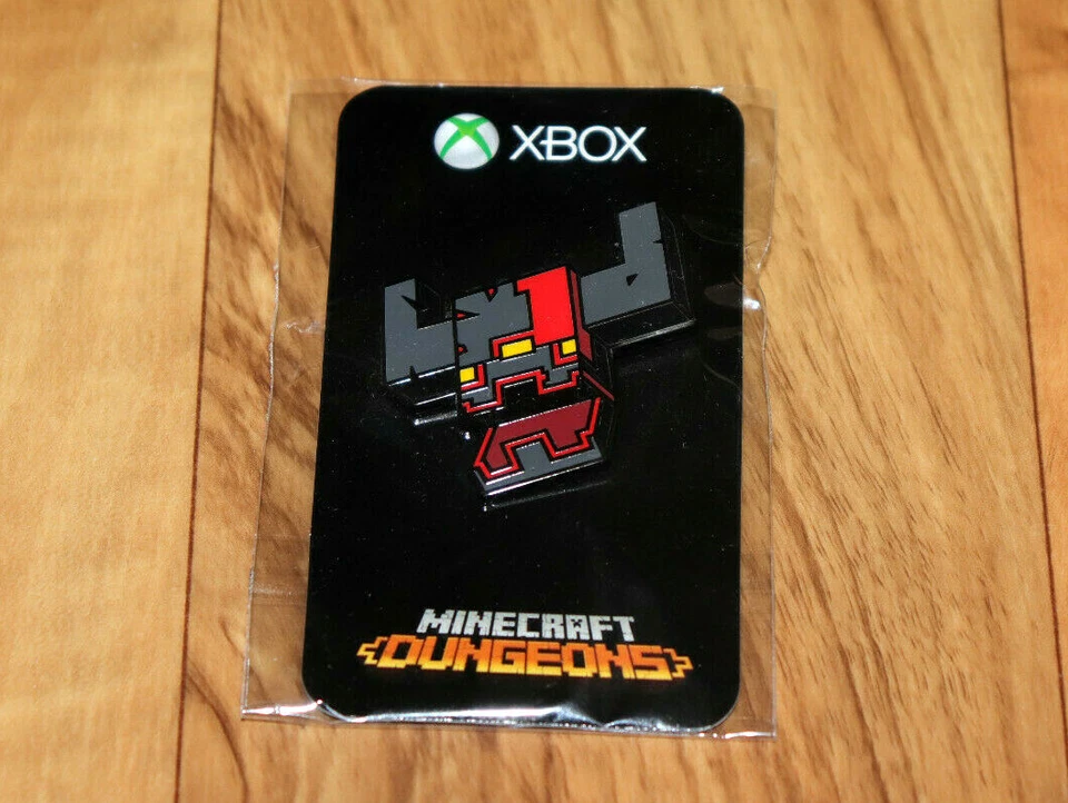 Minecraft Dungeons Promo Pin Badge Gamescom 2019 Nintendo Switch PS4 Xbox One - Image 1 of 4
