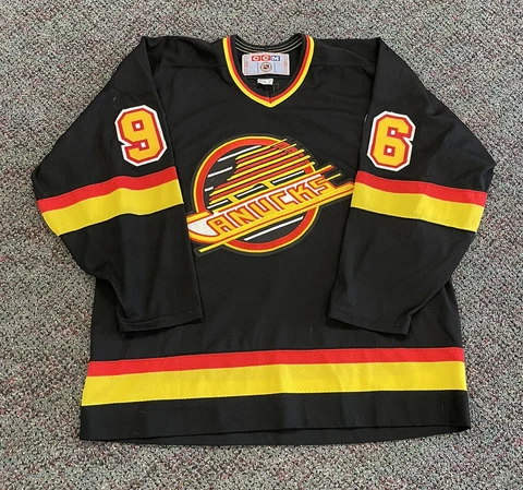 vancouver canucks pavel bure ccm nhl hockey jersey size XL used black authentic Cover