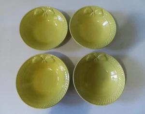 4 Bordallo Pinheiro Yellow Rabbit 7 1/4" Cereal / Soup Bowls - Picture 1 of 6