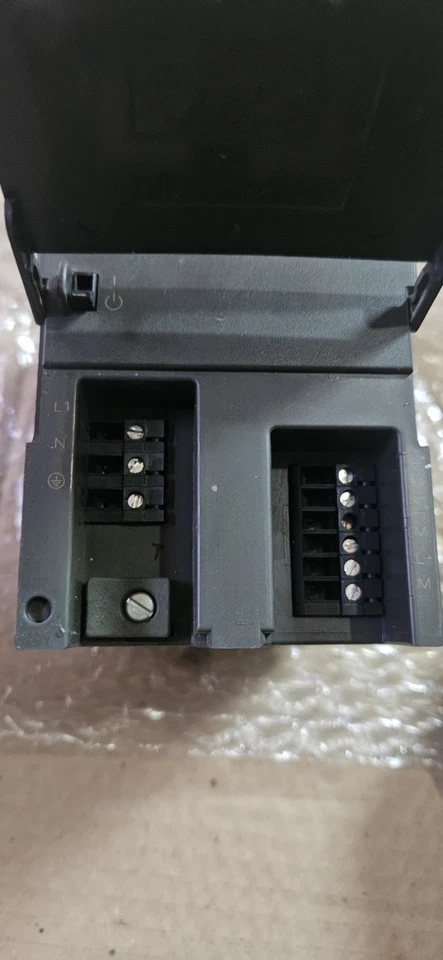 PLC Siemens SIMATIC S7 Power Supply PS307 5A 6ES7 307-1EA00-0AA0 - Immagine 1 di 3