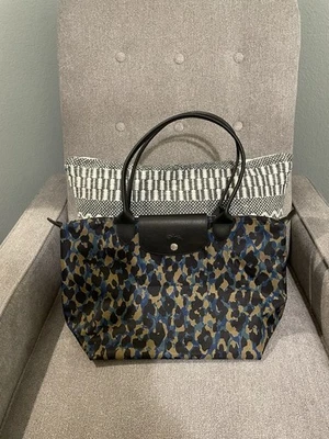 Longchamp le Pliage Medium Panther Print Nylon Tote Giftable Bag - Image 1 of 4