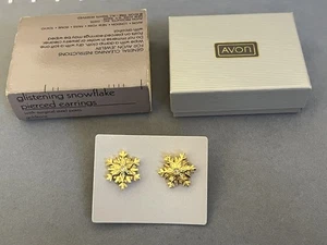 AVON Glistening Snowflak Pierced Earrings Surgical Steel Posts Original Box 1988 - Picture 1 of 4