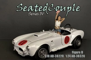 SEATED COUPLE SERIES IV FIGURE B AMERICAN DIORAMA 38320 1/24 scale Figurine - Picture 1 of 5