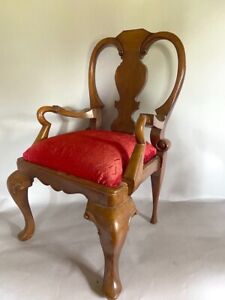 1900's Small Side Chair in Queen Ann Style in Mahogany Wood and Red Velvet