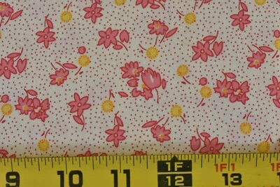 12" Long, Pink & Yellow Floral on Cream, Windham, Story Book VI, c.1930, V361 - Image 1 of 4
