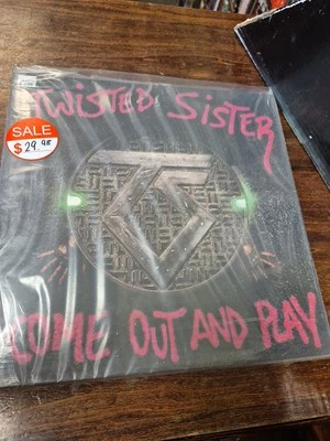 TWISTED SISTERS- COME OUT AND PLAY LP VINYL RECORD BRAND NEW SEALED - Image 1 of 2