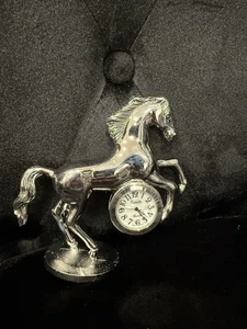 Mini Reloj Caballo Coleccionable Vintage 3 x 3" Funciona Necesita Batería - Imagen 1 de 9