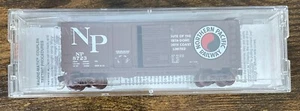 MTL Micro-Trains 22040 Northern Pacific NP 8723 40 foot combination door boxcar - Picture 1 of 2