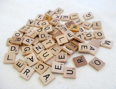 Lote de 25 piezas de letras de juego de scrabble azulejos de madera boda joyería suministros artesanales Foto 1 de 2