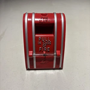 Estación de tracción sin código EST Edwards SIGA-270 alarma de incendio roja y módulo 235138P - Imagen 1 de 3
