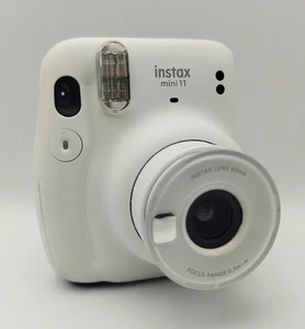 Fujifilm Instax Mini 11 Instant Camera Ice White - FREEPOST - Picture 1 of 7