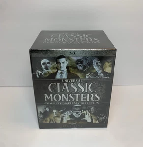 Universal Classic Monsters 30 Film Blu-Ray Box Set, Special Features (1931-1956) - Bild 1 von 11