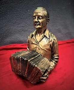 ASTOR PIAZZOLLA TANGO GOLDEN BUST SCULPTURE BANDONEON MILONGA MUSIC MILONGUERO - Picture 1 of 24