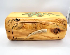"Bosco di legno con cassetto scolpito a mano e dipinto a mano cabina rustica 12,5 x 6 x 5,5" - Foto 1 di 8