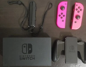 (READ) Nintendo Switch Accesories - Picture 1 of 5