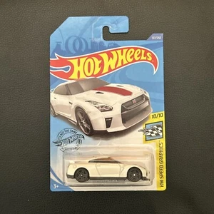 HOT WHEELS ‘17 NISSAN GT-R R35 2020 MODEL 50 ANNIVERSARY VERSION WHITE LONG CARD - Picture 1 of 2