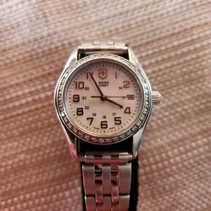 Victorinox Swiss Army 40 Diamond Bezel Mother Pearl Face 24831 Lasies Steel - Picture 1 of 7