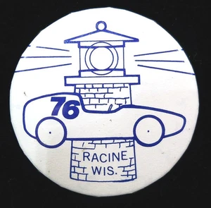 Scatola sapone vintage Derby pulsante pinback (75) 1976 Racine Wisconsin - Foto 1 di 1