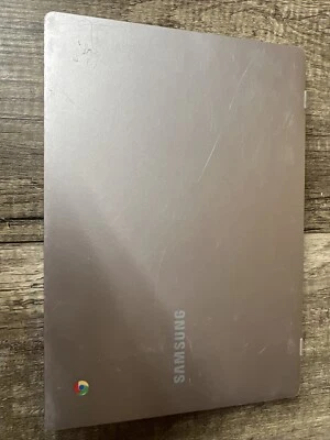 Samsung XE310XBA Intel Celeron N4020 1,10 GHz 4 GB RAM 32 GB SSD ChromeOS Foto 1 de 4