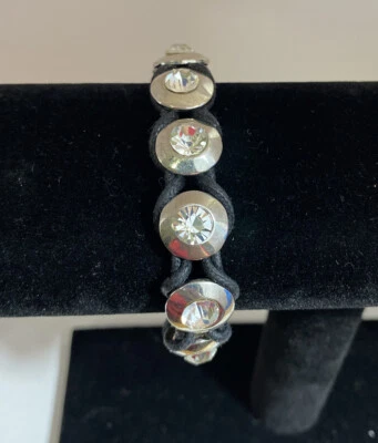 Pulsera Vivi Love negra y plateada con pedrería Foto 1 de 3