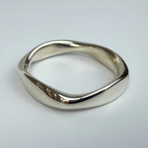 Anillo Pandora Plata Líquida Flujo Tamaño 8.5 Plata Esterlina 925 Retirado Firmado ALE - Imagen 1 de 4