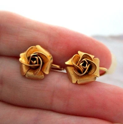 Pendientes de clip vintage Coro Craft rellenos de oro de 14k con flores de rosa atornilladas Foto 1 de 2