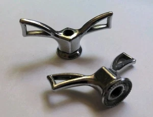 PAR DE TUERCAS DE MARIPOSA ESQUELETIZADAS PARA BUJES DE BICICLETA DE COLECCIÓN 5/16 TUERCAS DE MARIPOSA DE RUEDA - Imagen 1 de 5