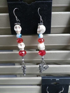 Ohrringe Halloween Motiv S/S Drähte sortiert Totenköpfe Augen rot Edelsteine Fledermaus baumelt - Bild 1 von 2