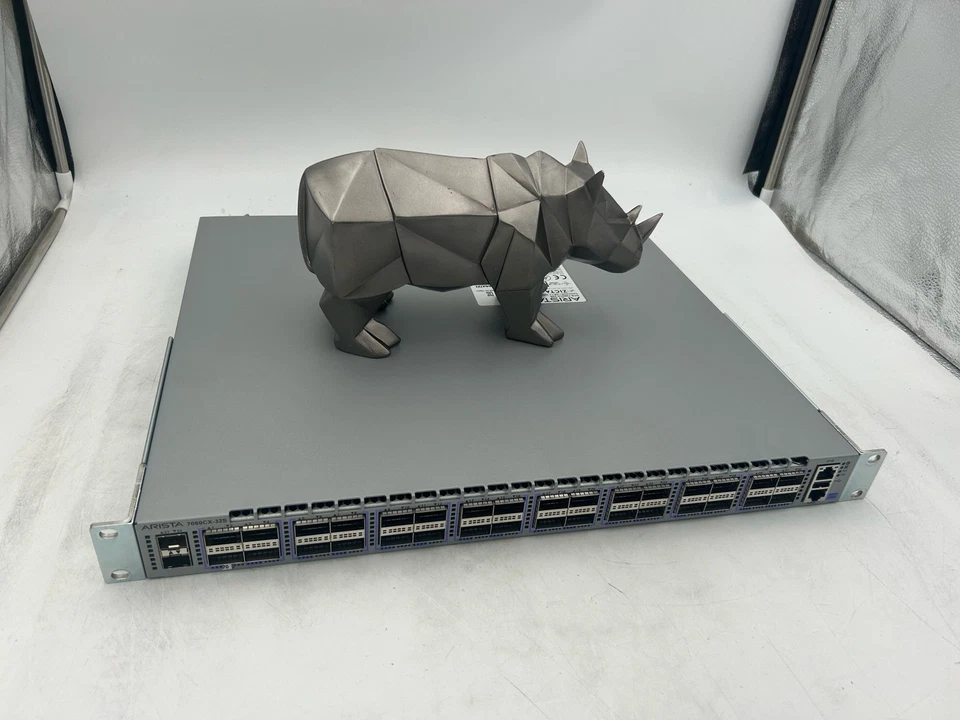 Arista DCS-7060CX-32S-R 7060X 32x100GbE QSFP & 2xSFP+ Switch -  rear-to-front ai - Image 1 of 1