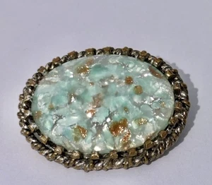 Vintage Mid Century hellgrüne Kupfer Konfetti Lucite Cabochon goldfarbene Brosche - Bild 1 von 7