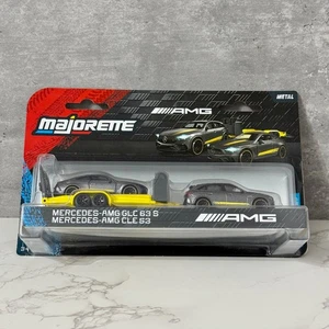 Majorette Mercedes-AMG GLC 63 S con modelo de coche fundido a presión CLE 53 - Remolque de lujo - Imagen 1 de 3