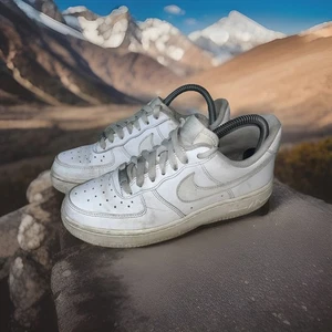 Size 6 - Nike Air Force 1 '07 Low Triple White Men's Sneakers Shoes CW2288-111 - Picture 1 of 24